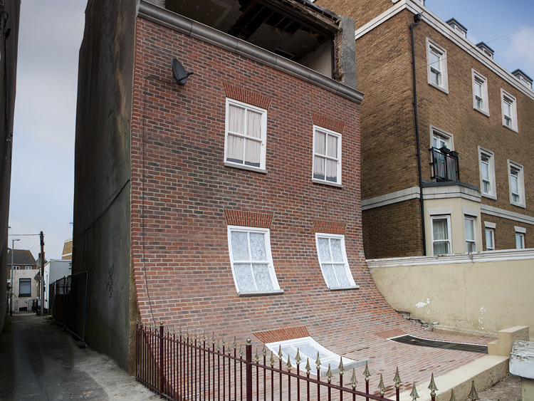  Alex Chinneck 03.jpg 