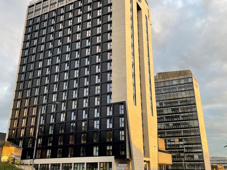  Cathedral Street 01.jpg 