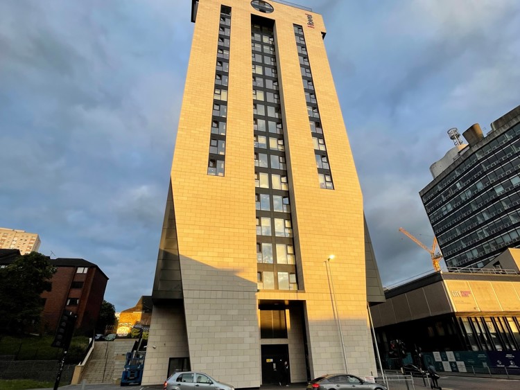  Cathedral Street 03.jpg 